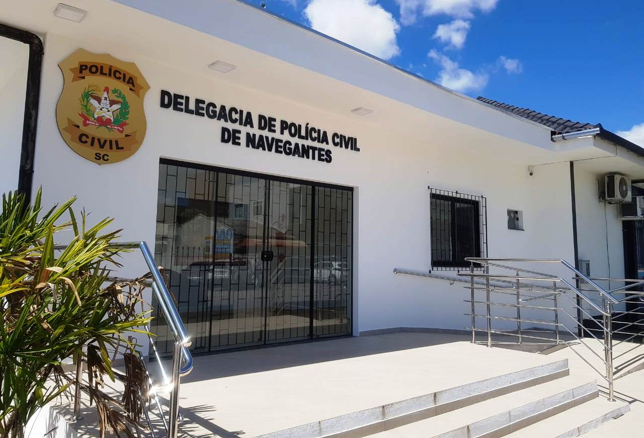 FORAGIDO DA BAHIA É PRESO EM NAVEGANTES