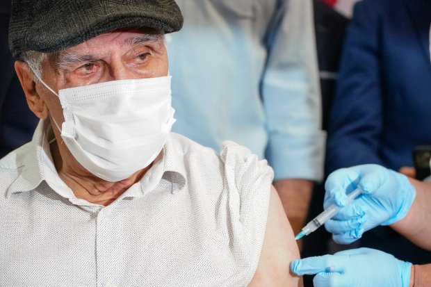 vacinação em Sc idosos não tomaram a segunda dose