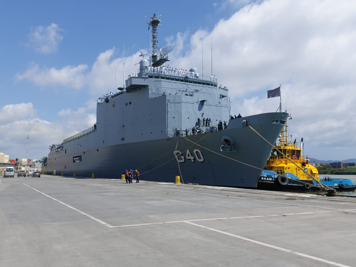 PORTO DE ITAJAÍ RECEBE SEGUNDA MAIOR EMBARCAÇÃO DA MARINHA