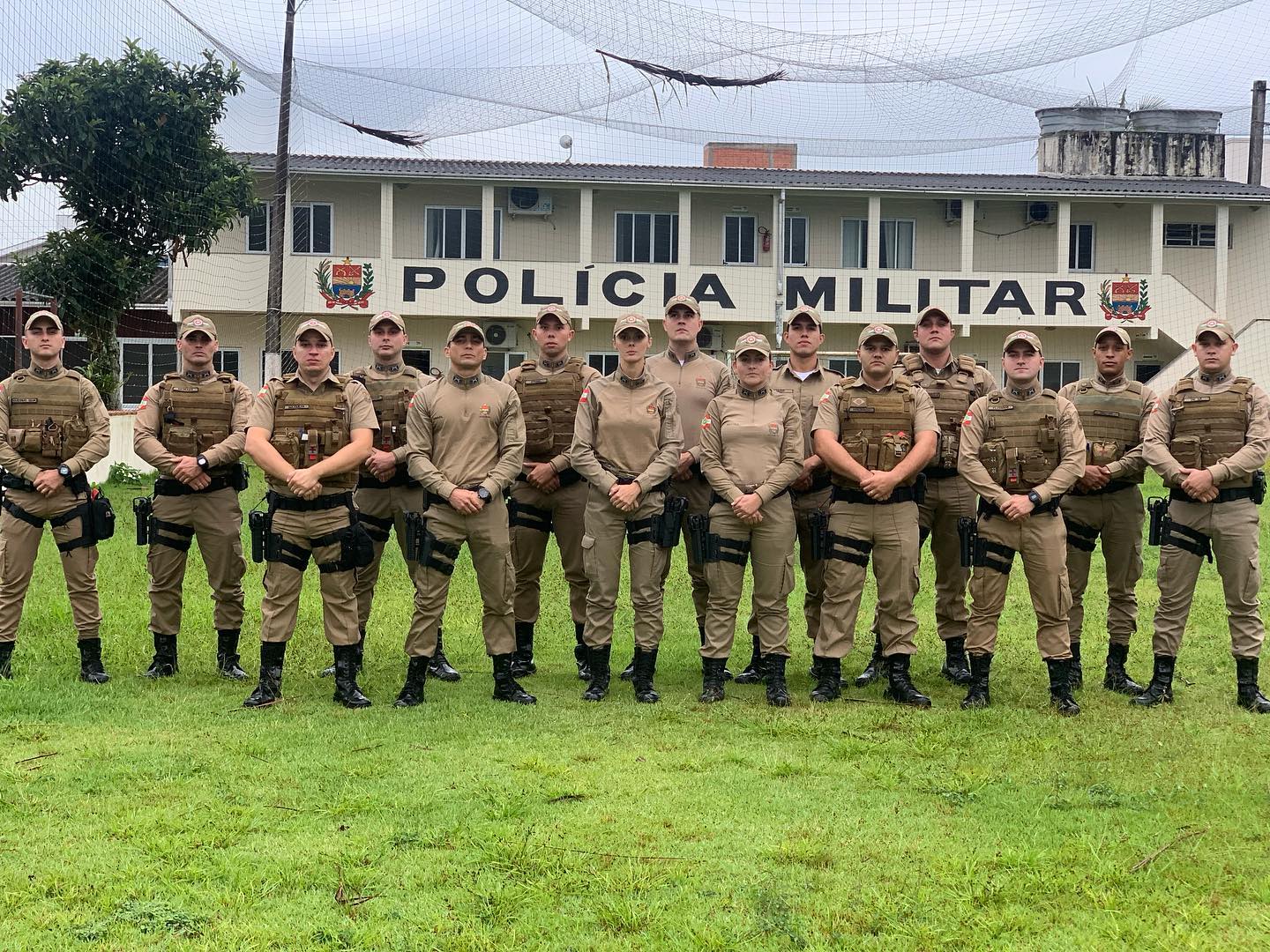 uinta-feira, 24, o Cmt Ten Cel Evandro, juntamente com Major Mafra, Subcomandante do 25º BPM recepcionaram os novos policiais militares que passam a fazer parte do efetivo.