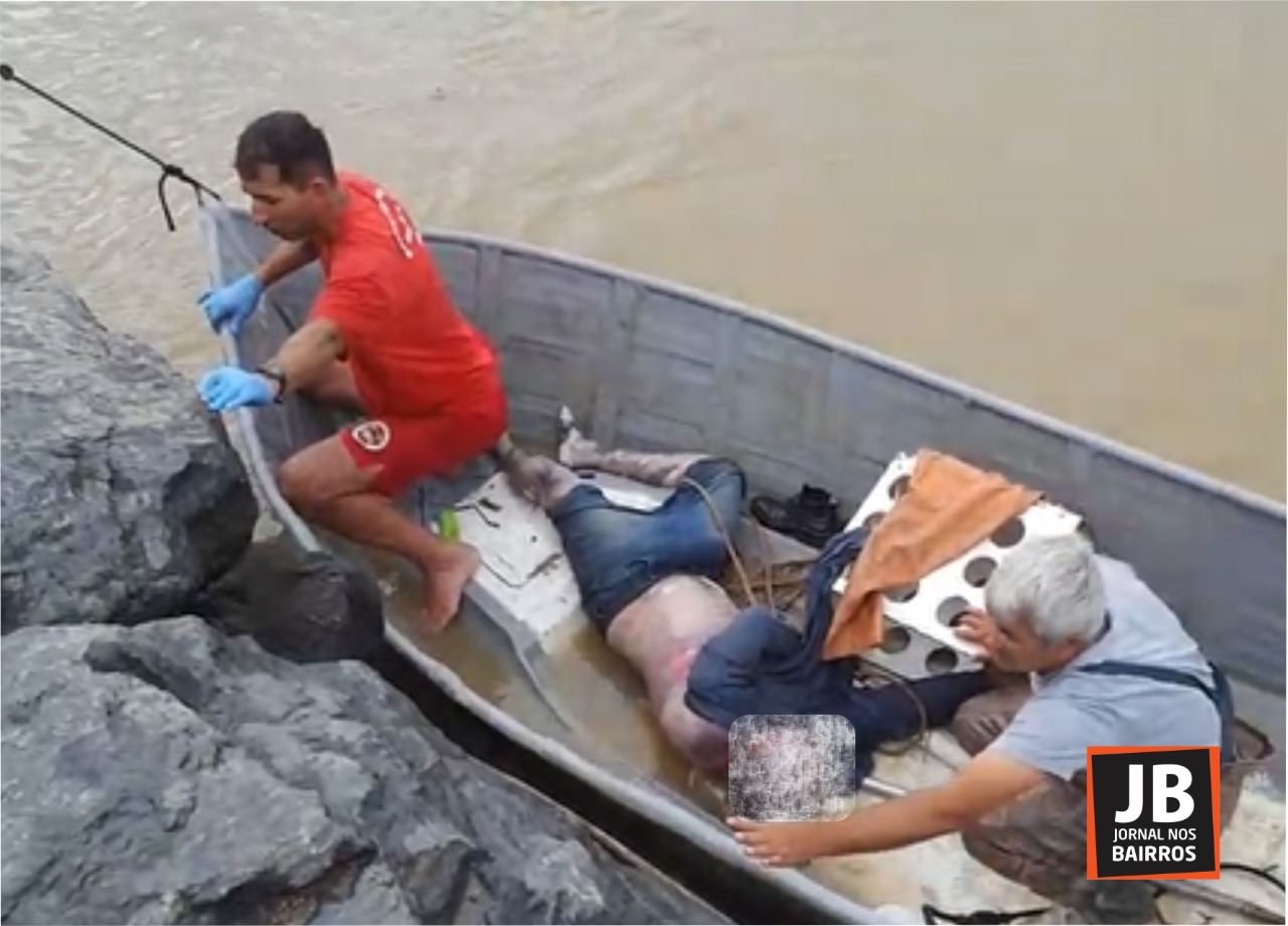 O bombeiro militar fazia parte da equipe de resgate de um corpo que estava boiando no Rio Itajaí-Açu.