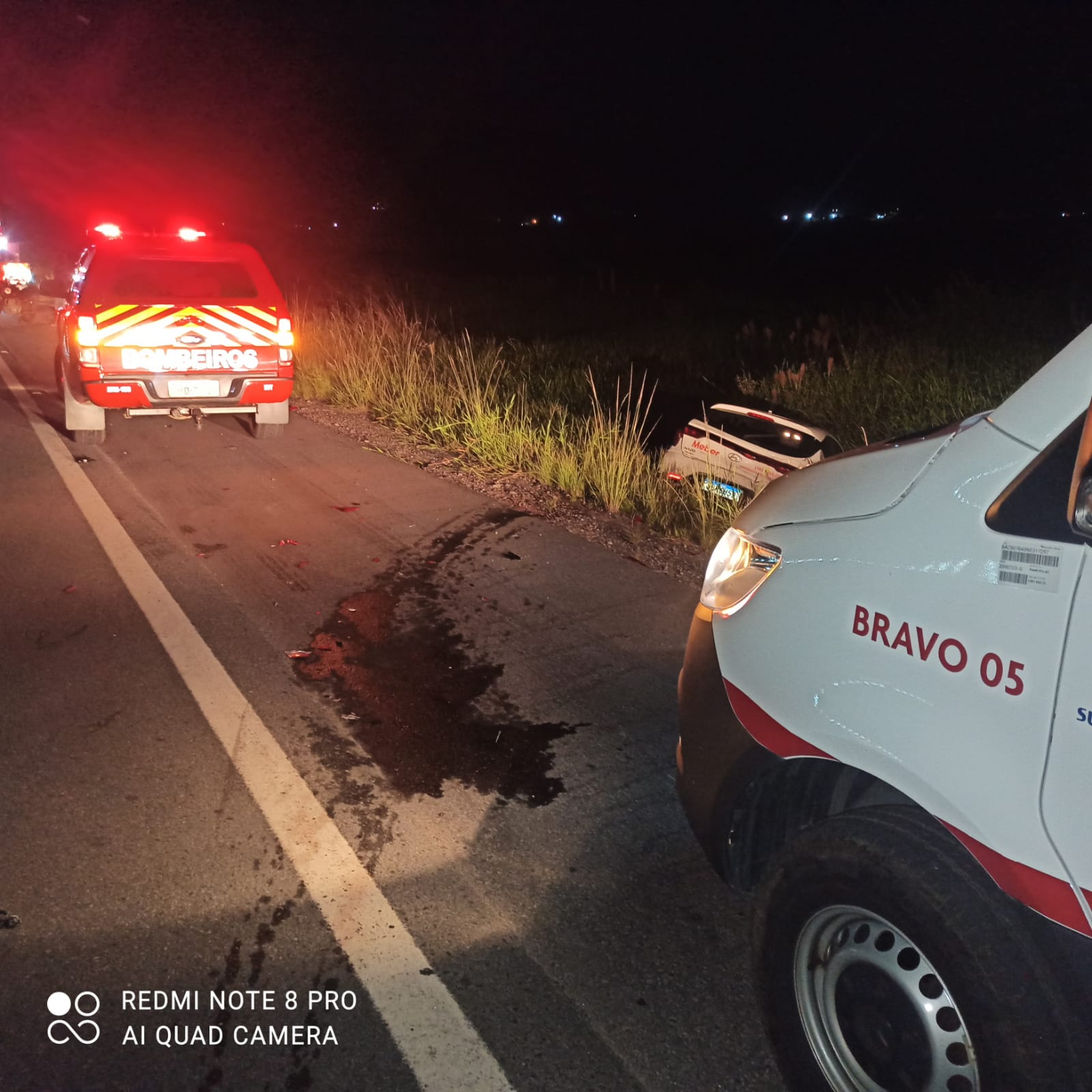 ACIDENTE ENTRE CARRO E MOTO DEIXA DUAS PESSOAS FERIDAS EM NAVEGANTES