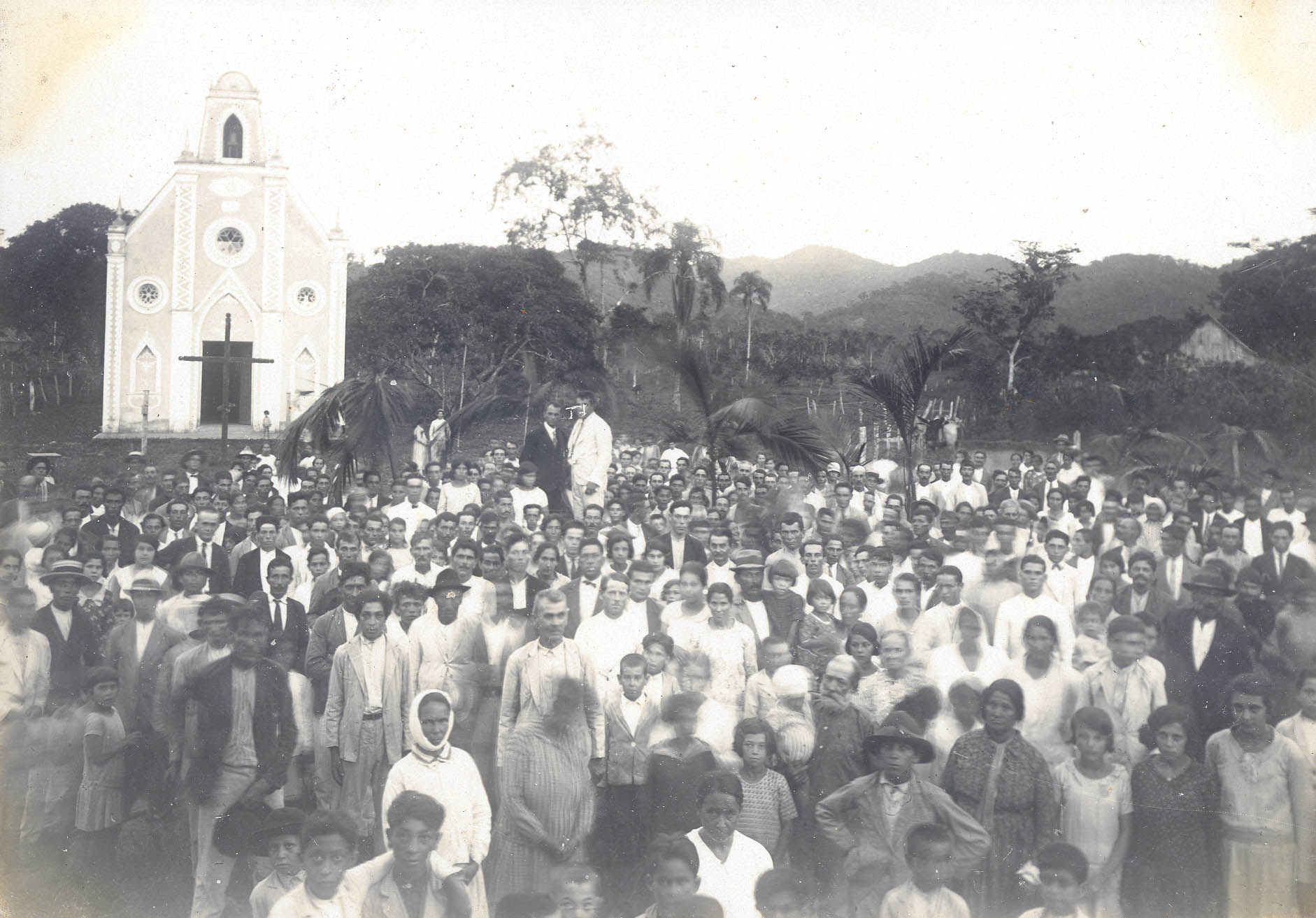 Moradores do bairro Machados na década de 1930. Crédito: Centro de Documentação e Memória Histórica de Itajaí
