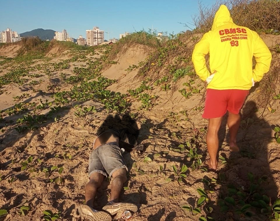 CORPO É ENCONTRADO NA PRAIA CENTRAL DE NAVEGANTES