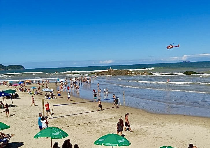 HOMEM DESAPARECE AO MERGULHAR NA PRAIA DE NAVEGANTES