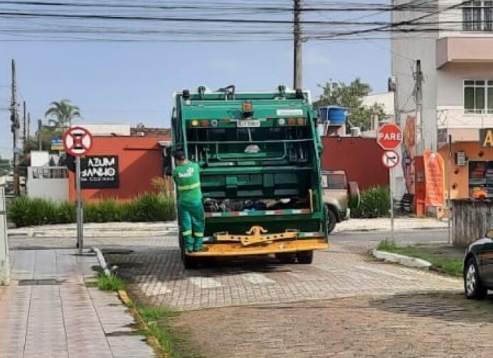 Moradores reclamam de serviço de coleta seletiva em Navegantes