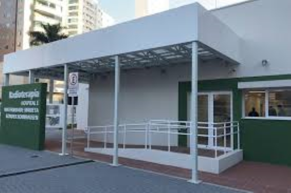 Pacientes com câncer de mama do Hospital Marieta recebem doação