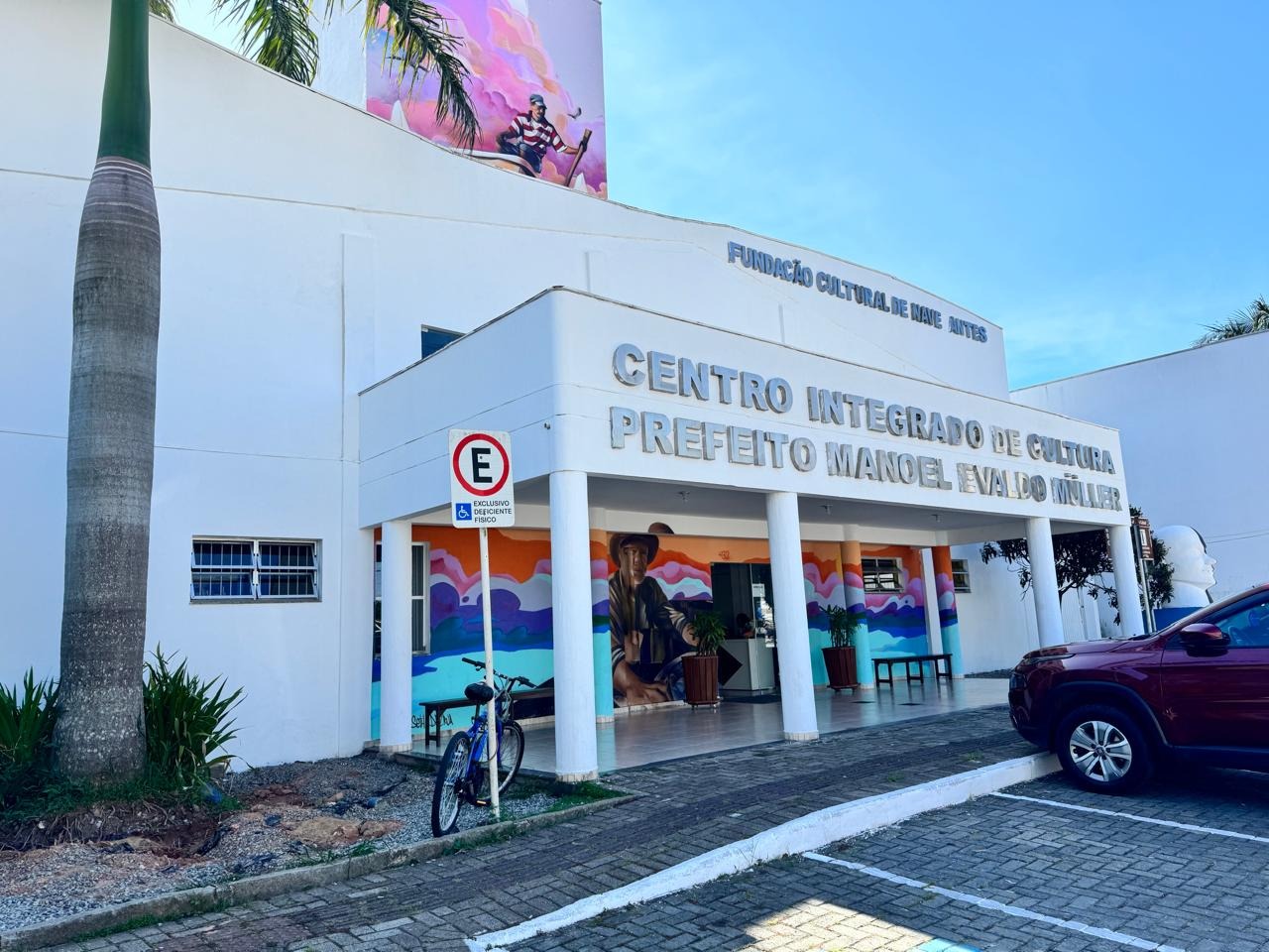 Matadores de Aliens terá pré-estreia no Cineteatro de Navegantes