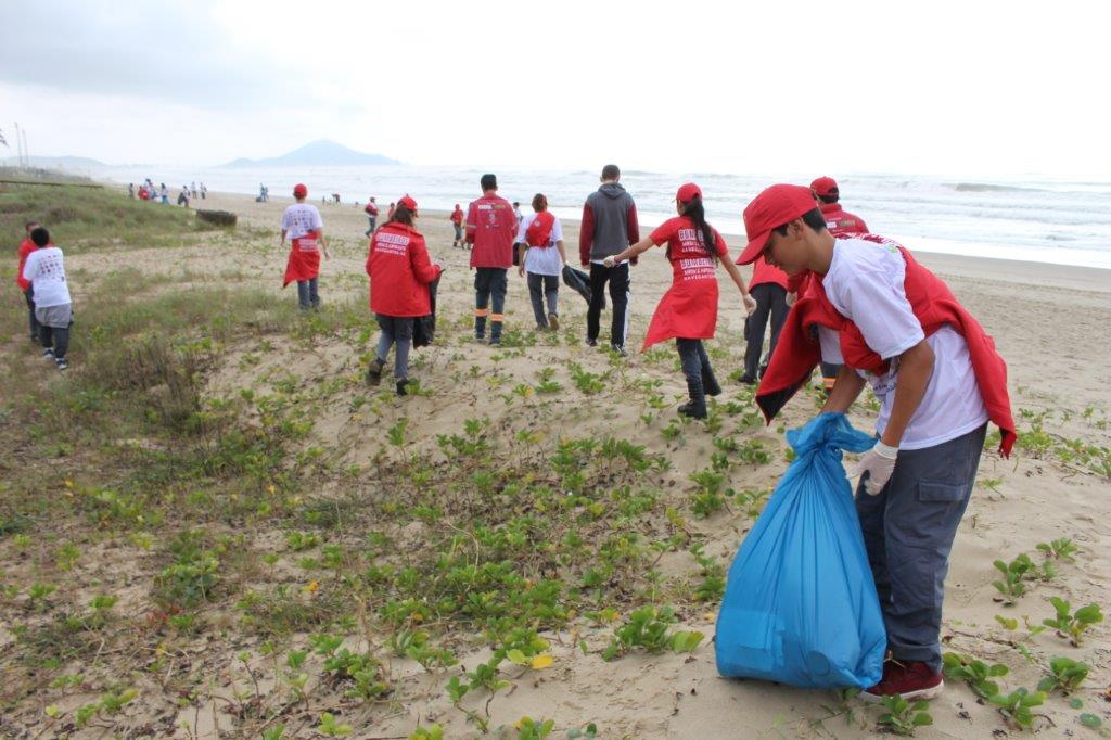 Mutirão Limpando o Mundo acontece sábado em Navegantes