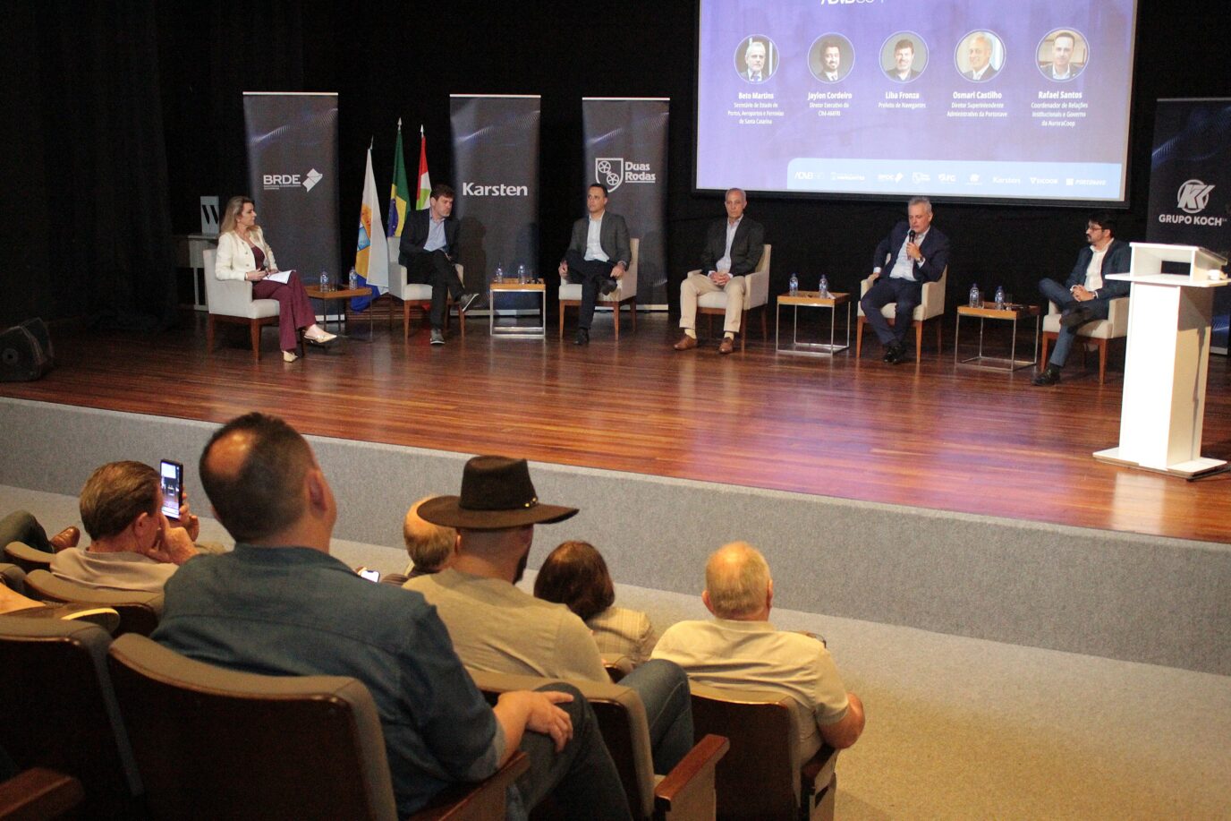 Encontro de Ideias em Navegantes debateu mobilidade e desenvolvimento estadual