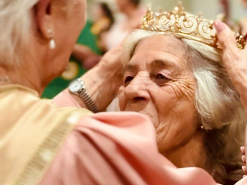 Dia do Idoso é comemorado com Baile da Realeza em Navegantes