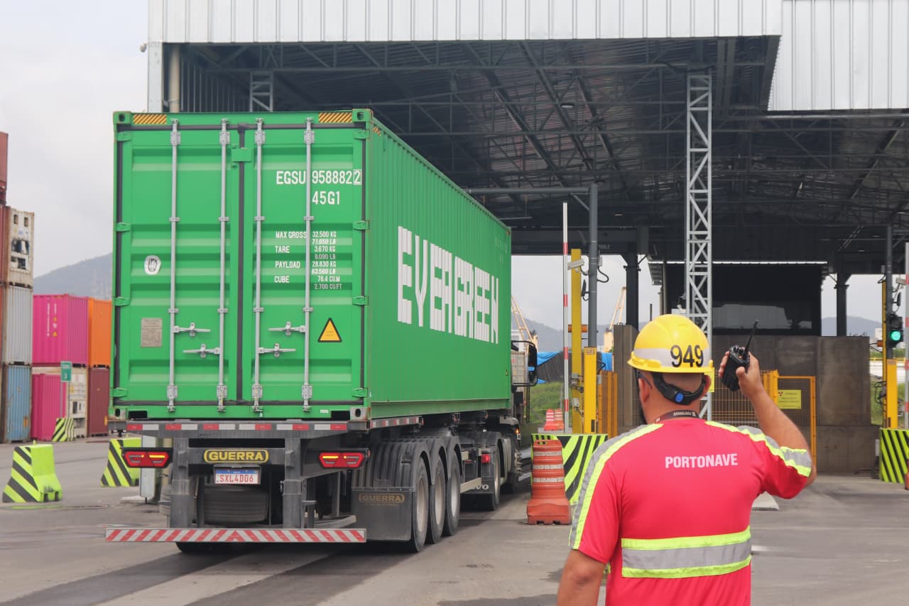 Portonave inicia operações dos novos Scanners de última geração