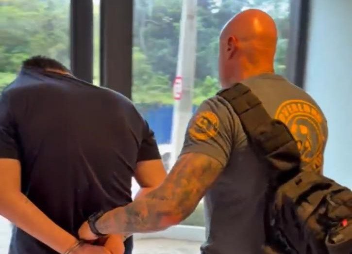 Integrante do Comando Vermelho é preso vivendo em condomínio de luxo na Praia Brava