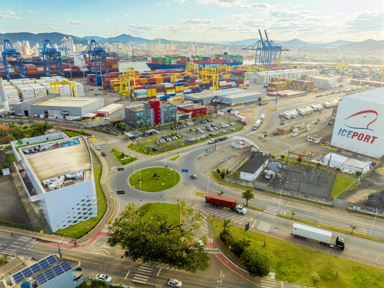 Porto de Navegantes estuda compra de terrenos para expansão