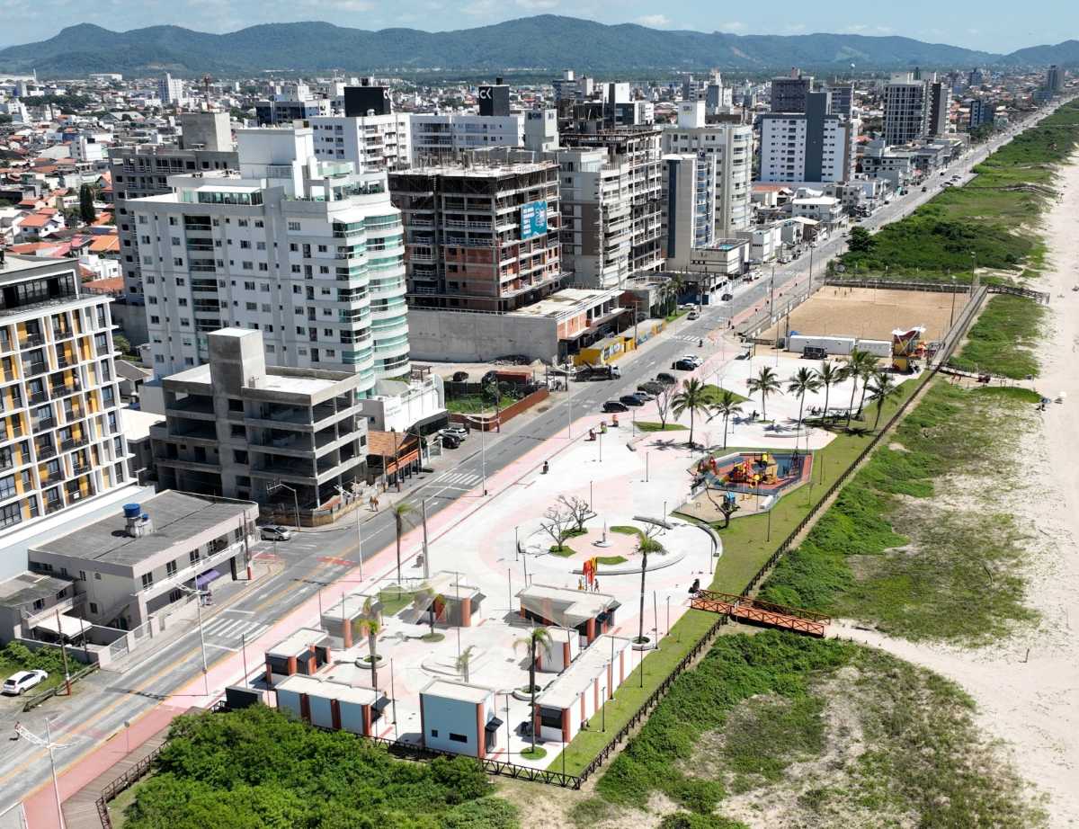 Navegantes têm previsão de calor e chuva isolada no fim de semana