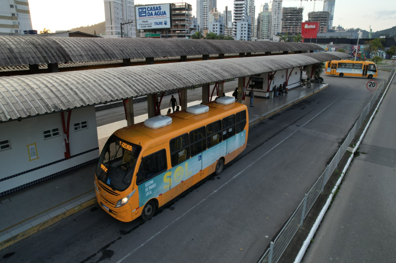Itajaí passa a cobrar tarifa de R$ 1 no transporte público aos domingos e feriados