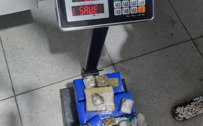 Quarto de menino de 11 anos servia como depósito de maconha em Itajaí