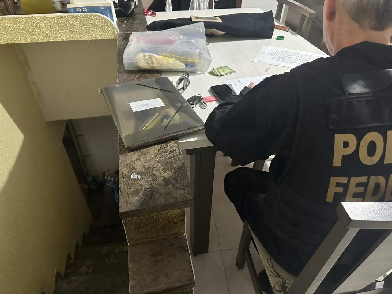 Operação da PF no Vale apreende produtos e prende suspeito