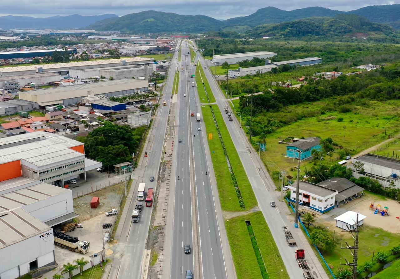 Incidência de mortes nas rodovias acende alerta para urgência da Ferrovia