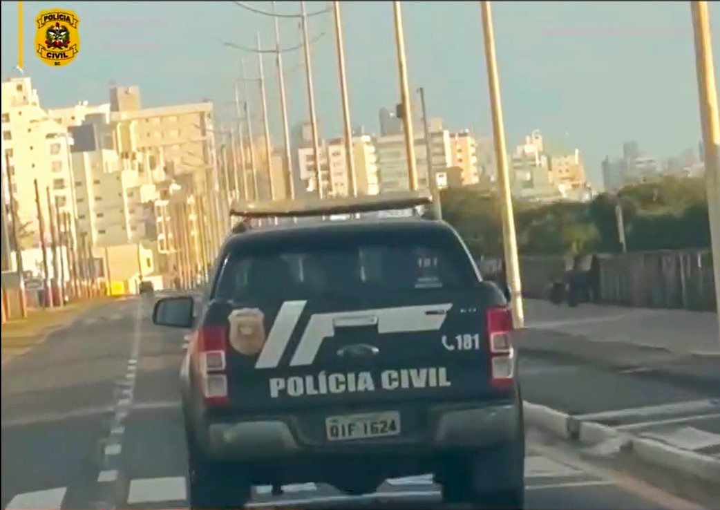 Polícia Civil de Navegantes prende ex-prefeito de Ilhota