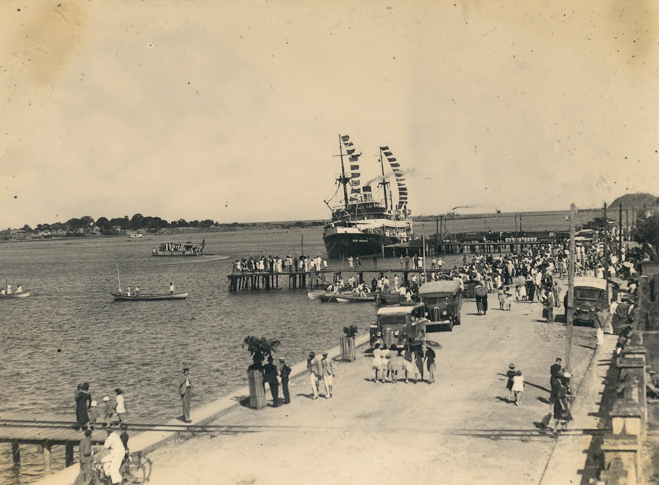 Enquanto a festa de Santo Amaro enfrentava dificuldades para ser realizada, a festa de Nossa Senhora de Navegantes se fortaleceu. Crédito CDMHArquivo Público de Itajaí