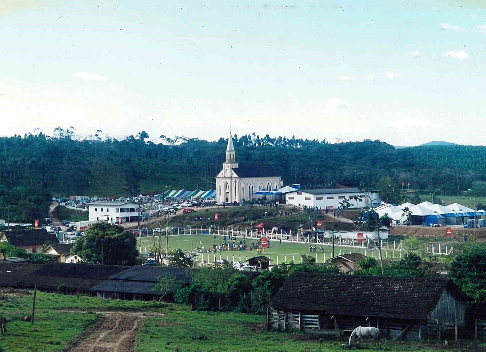 A história do Distrito de Escalvados