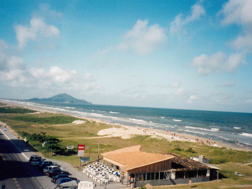 Os quiosques da praia de Navegantes por Jornal nos Bairros
