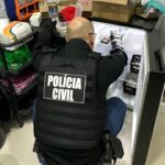 Investigação revela esquema que adulterava remédios proibidos trazidos do Paraguai e colava rótulos falsos dos EUA em canetas emagrecedoras.