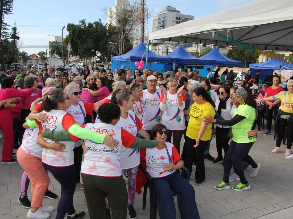 Evento no Centro de Navegantes espera reunir cerca de 350 idosos para uma tarde de convivência e prêmios.